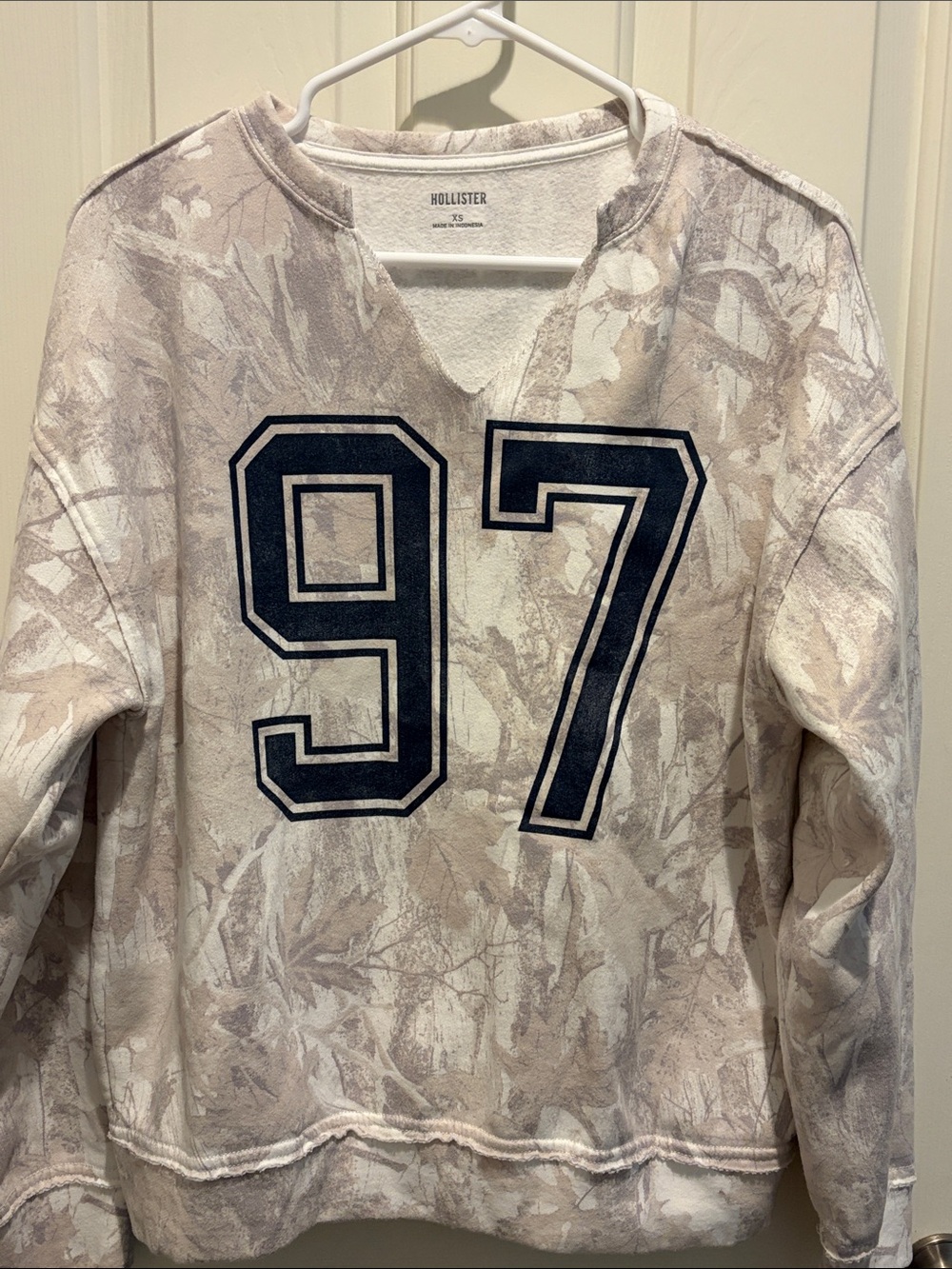 Hollister Beige Cream Camo '97 Pullover